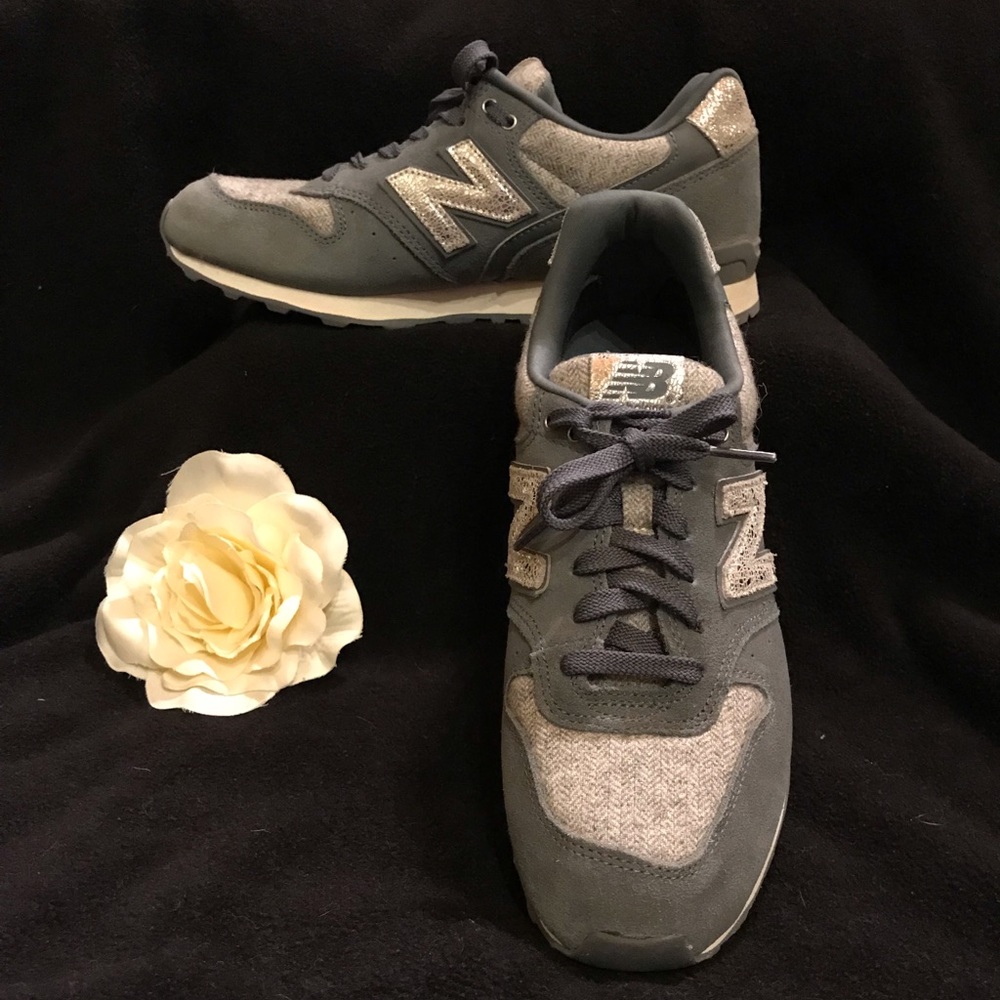 NWOT. New balance athletic shoes.